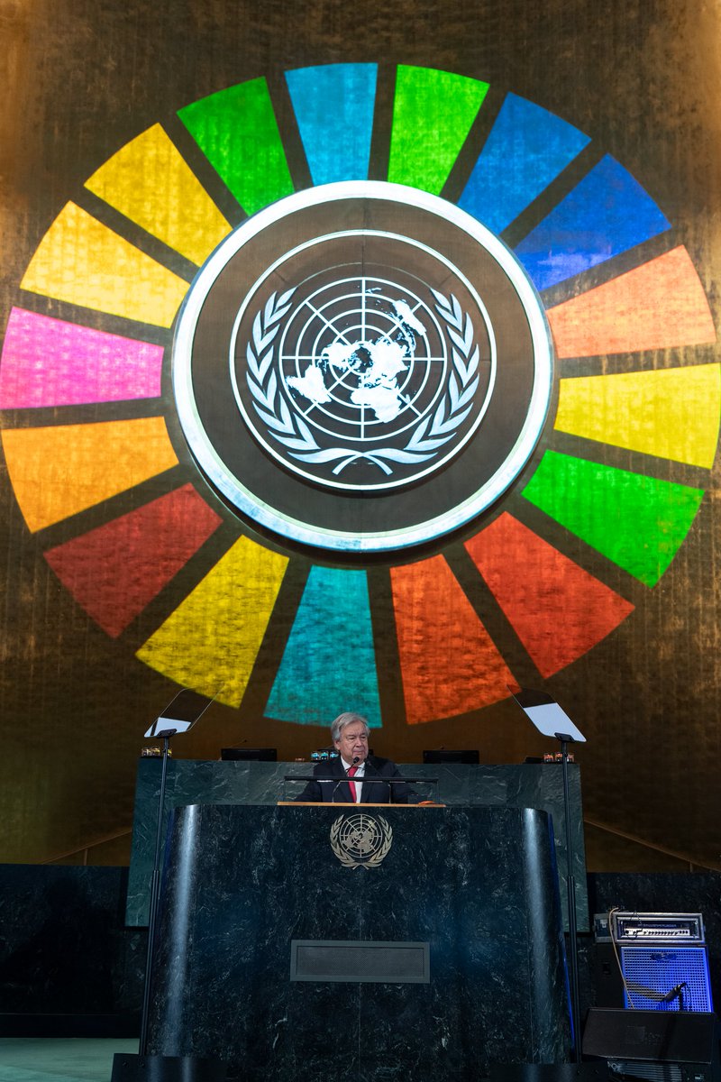 antonioguterres's tweet photo. Today at #UNGA, world leaders have answered the call to rescue the #GlobalGoals.

Now is the time to get to work on the policies, budgets &amp; investments needed for a better, healthier, more peaceful, sustainable &amp; prosperous world. https://t.co/G4zZ9DWwRl