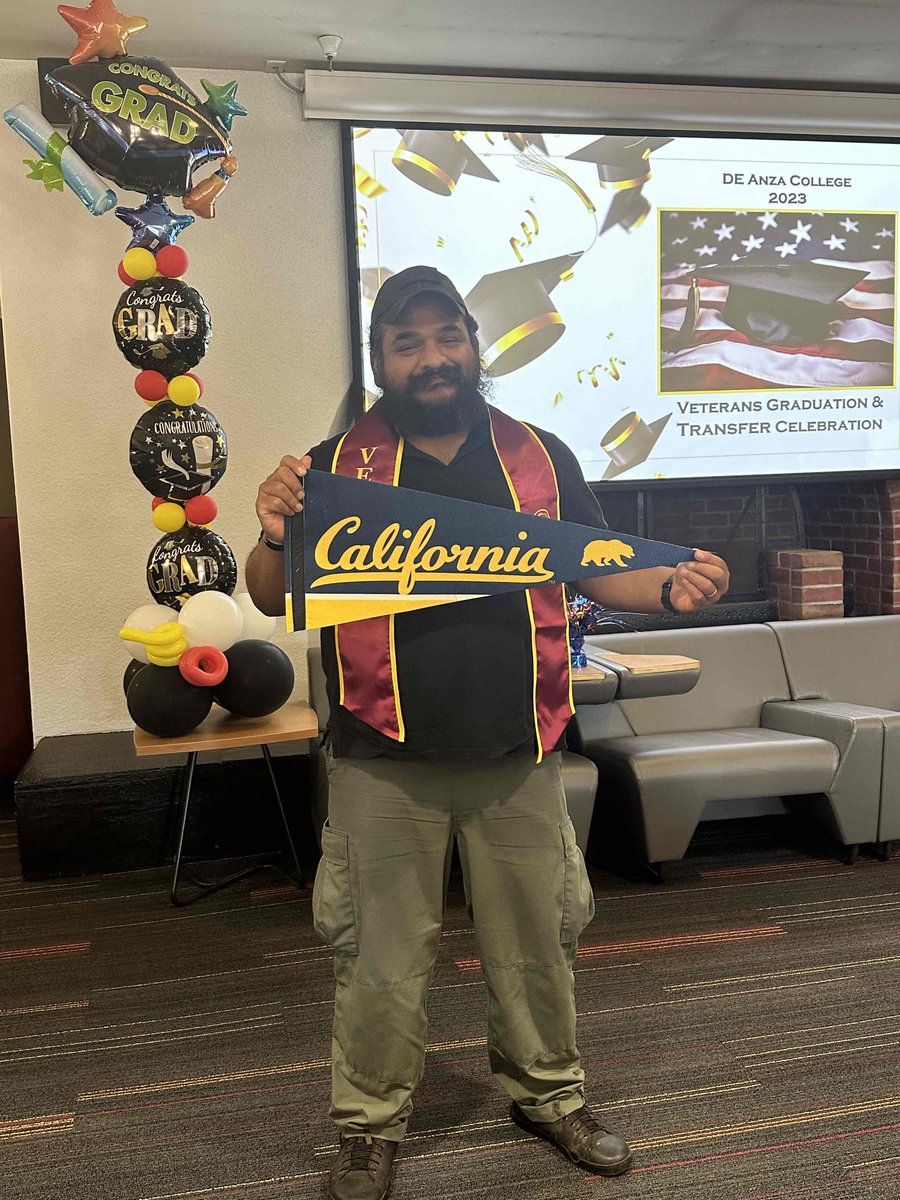 deanza_college's tweet photo. 🎓🎉De Anza has more university transfers than any other community college in the Bay Area, with 2,767 students transferring. Check out what makes us #TopsinTransfer this Friday, Sept. 22, at Welcome Day! More info: https://t.co/RaiAsvgGTl. Register now for fall quarter! #UC #CSU https://t.co/G0Kyq3Nzy8