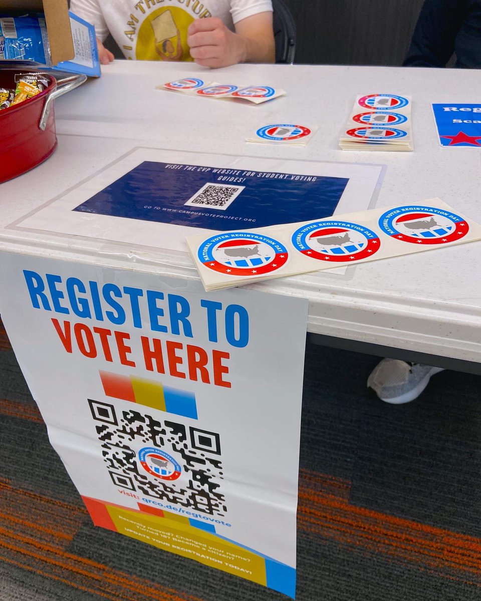 ICAPP and Campus Vote Project Fellows had a very successful voter registration drive today for National Voter Register Day! Today ICAPP also launched our ONU Votes webpage, check it out on the ONU official website. onu.edu/icapp/onu-vote…