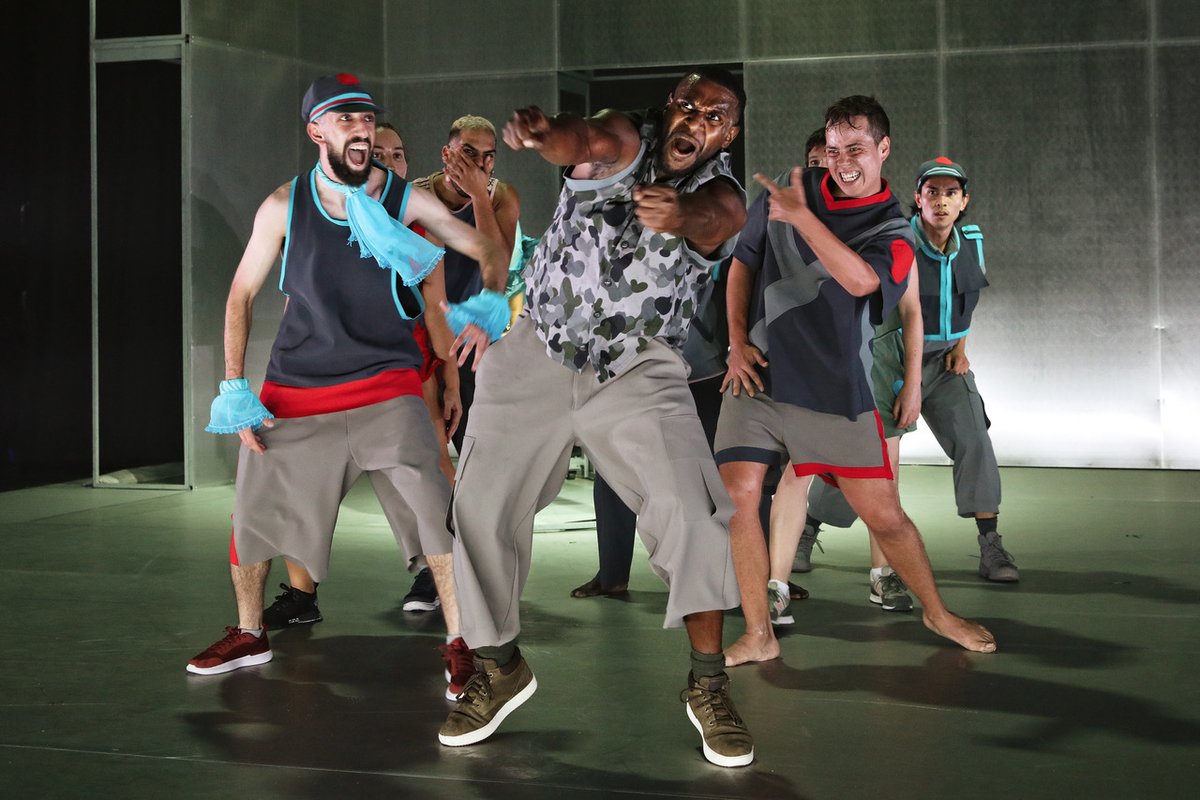 Stage Whispers tweet media