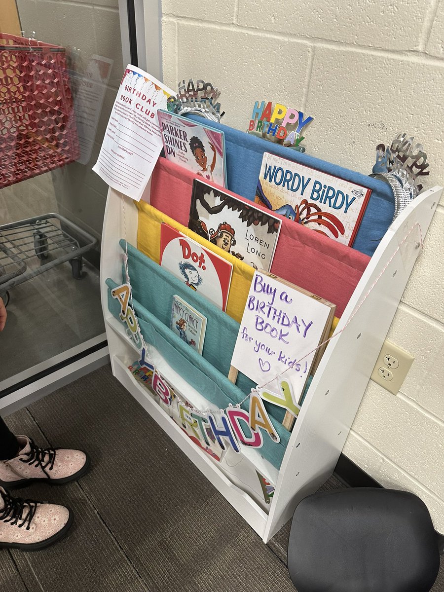 Chrystal Burkes📚 tweet media