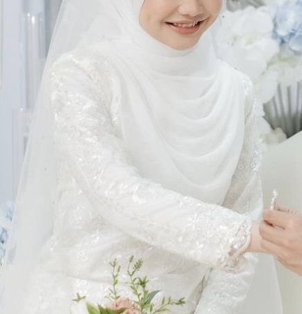 shopwithreena's tweet photo. Bride to be, here's perfect bawal for your special event. Its lightweight, senang bentuk &amp; drape beautifully. Looking stunning than ever🫶✨ https://t.co/nTOObJn0GX