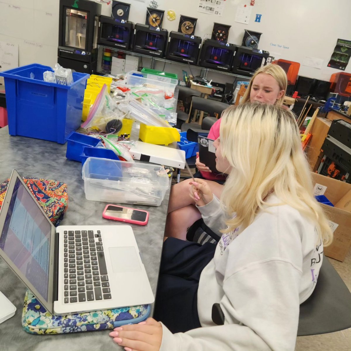 #STEM #robotics  <a href="/iwaredknights/">Incarnate Word Academy</a> putting in the time to research and discuss using the Decision Matrix to start mechanical &amp; software implementation for <a href="/FTCTeams/">FIRST Tech Challenge</a>  #centerstage <a href="/enotebookguide/">EngineeringNotebookGuide.com</a>