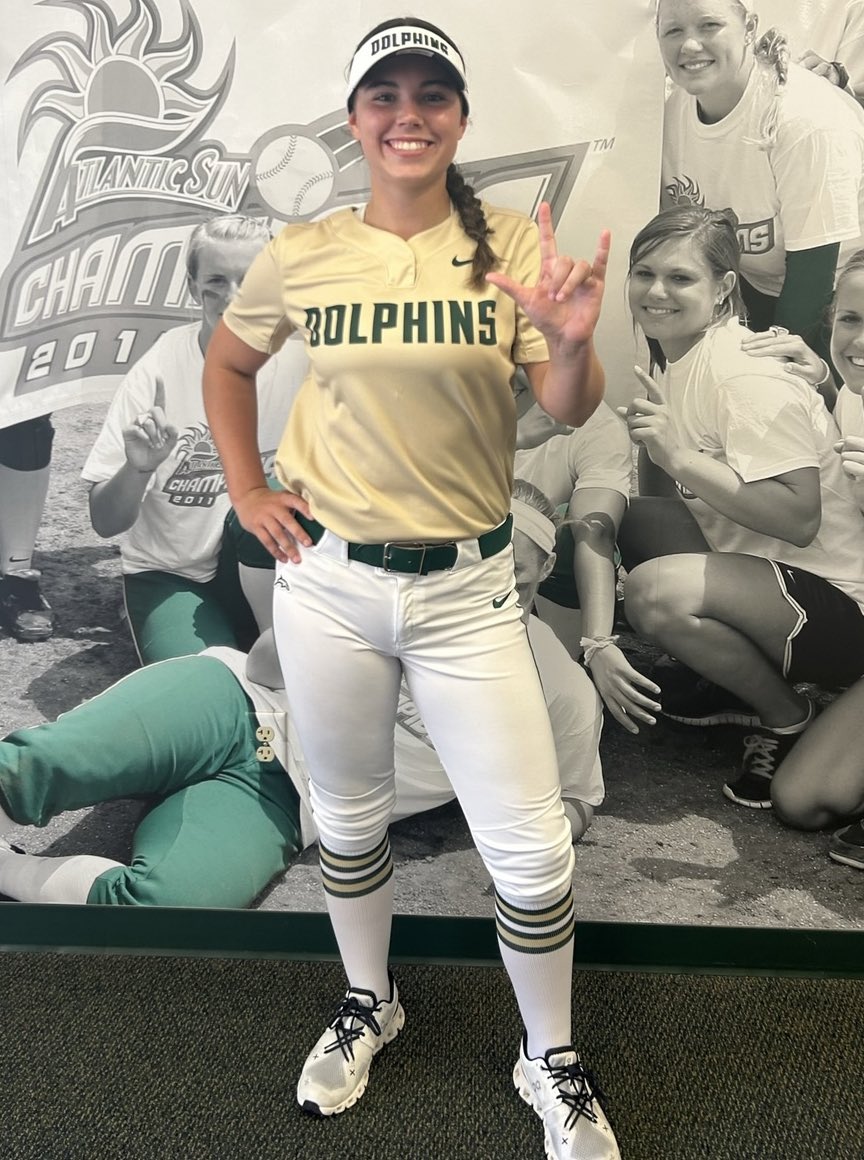 Maci Burkhart tweet media