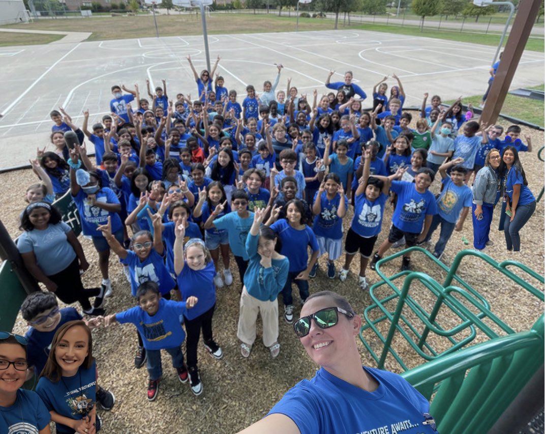 CVME 4th Grade (@cvme4thgrade) on Twitter photo Our fourth grade family wore blue today to support all our friends who are fighting cancer! <a href="/CVME_Huskies/">Madden Elementary</a> Our fourth grade family wore blue today to support all our friends who are fighting cancer! <a href="/CVME_Huskies/">Madden Elementary</a>