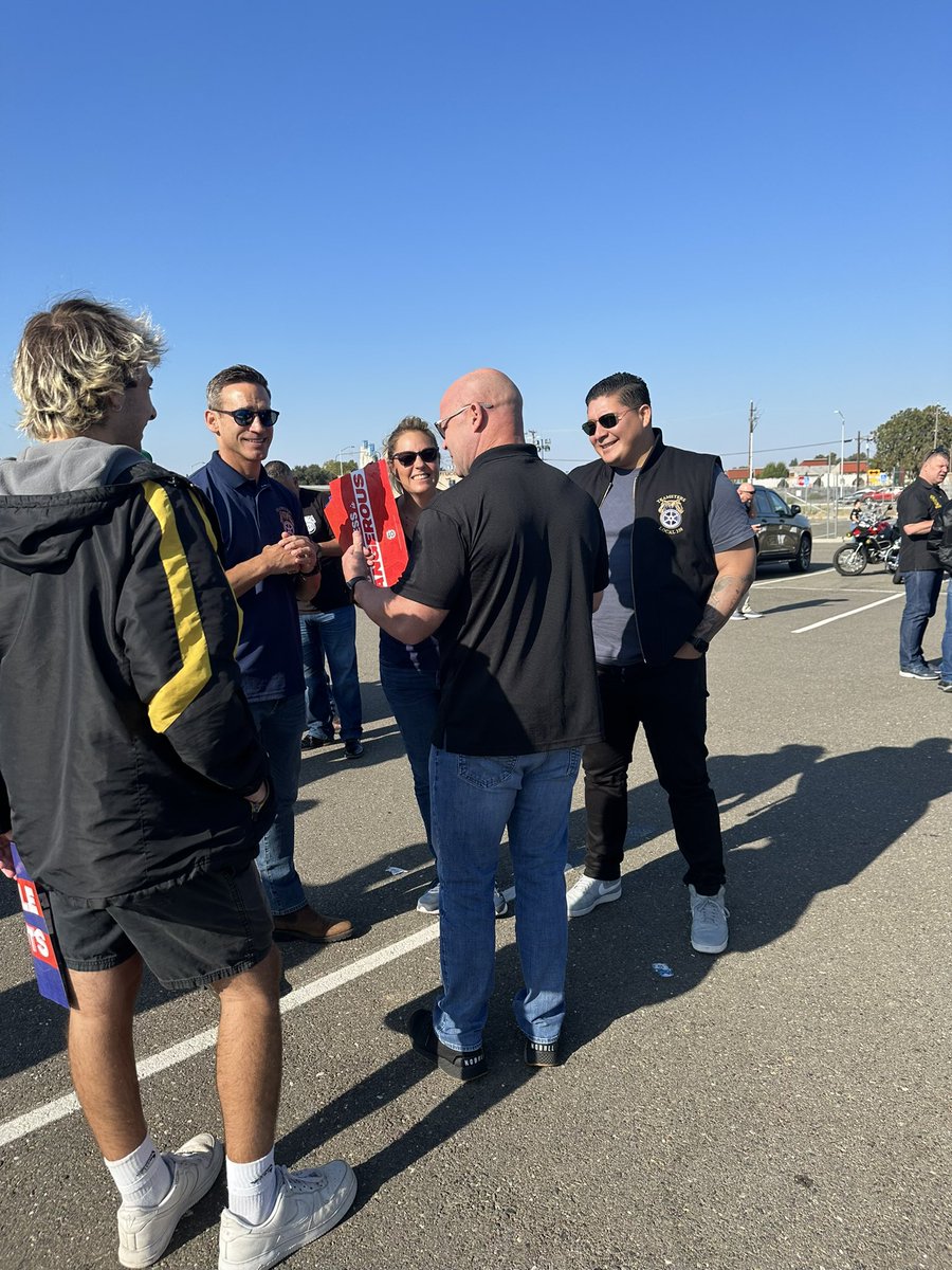 Amazing rally today in the state capital to urge Governor Gavin Newsom to sign AB316!

There is one choice, with two options - are you with working families and labor? Or are you with the tech billionaires attempting to gut the middle class to make themselves more profitable?
