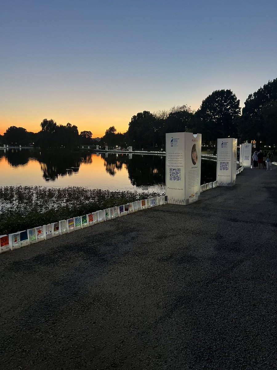 MarquardtGlobal's tweet image. No words for this. Just emotions. In Memory of my Dear Linda. 😘

#LightsofHope #CancerLobbyDay

Thank you @ACSCAN and @AmericanCancer Society, Volunteers and Friends! ❤️