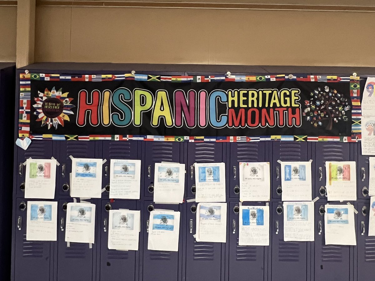 nnpsDLI's tweet image. Menchville High School’s World Language hall is filled with banners, pictures, posters, and student work in honor of Hispanic Heritage month! It’s awesome! #NNPSproud #worldlanguages #duallanguageimmersion #HHM2023