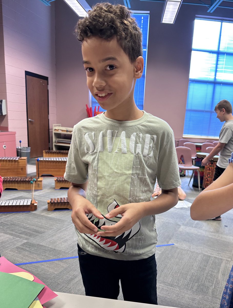 1. Fill up a jar with nice notes.  
2. When kids ask what they are, tell them to take one.  
3. Watch them smile ear to ear when they read a kind message!  <a href="/RStar512/">Rising Star Elementary ⭐️</a> #lovemyjob