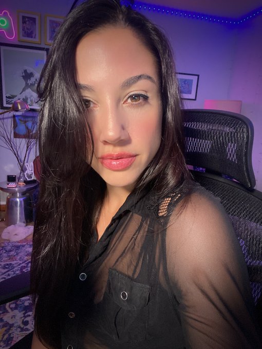 Live: https://t.co/5LmNBDd6Ah   🖤 https://t.co/TlXeRHY3gA
