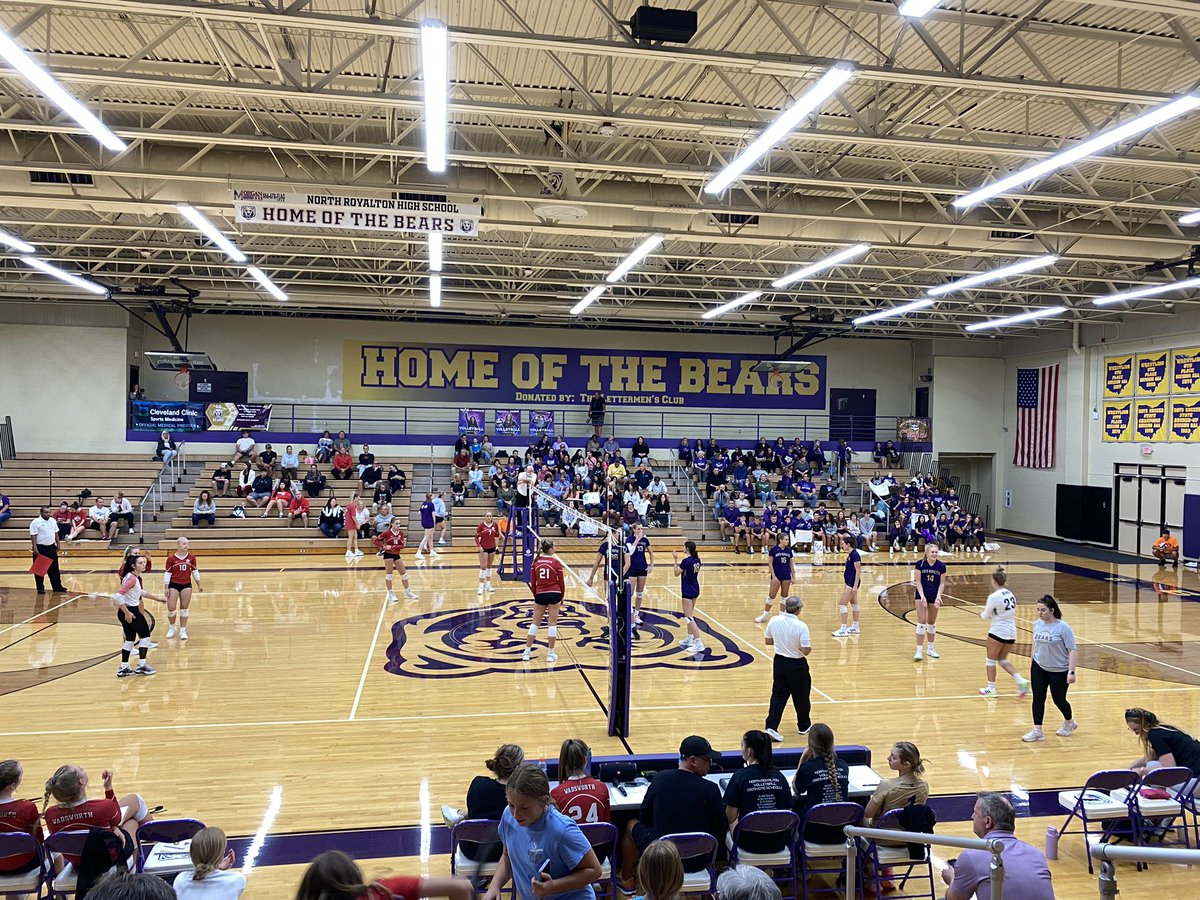BrianDulik's tweet photo. VB: @whsgrizzlies 25-25-25, @NoRoVolleyball 19-22-18 … Grizzlies and first-year coach @AllysonWines win their school-record 11th straight match to open the season and take a two-game lead in the Suburban League National Conference https://t.co/P7LYQ0LVs7