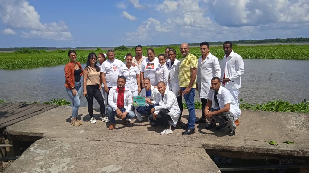 cubacooperaven's tweet photo. Visita de la Dirección Nacional, funcionarios de la Embajada de Cuba en Venezuela y equipo de prensa al CDI Elina Cotua , Municipio Antonio Díaz ,Estado Delta Amacuro. #CubaPorLaVida #CubaCoopera #TodosSomosCederistas https://t.co/pAQmJbTpng