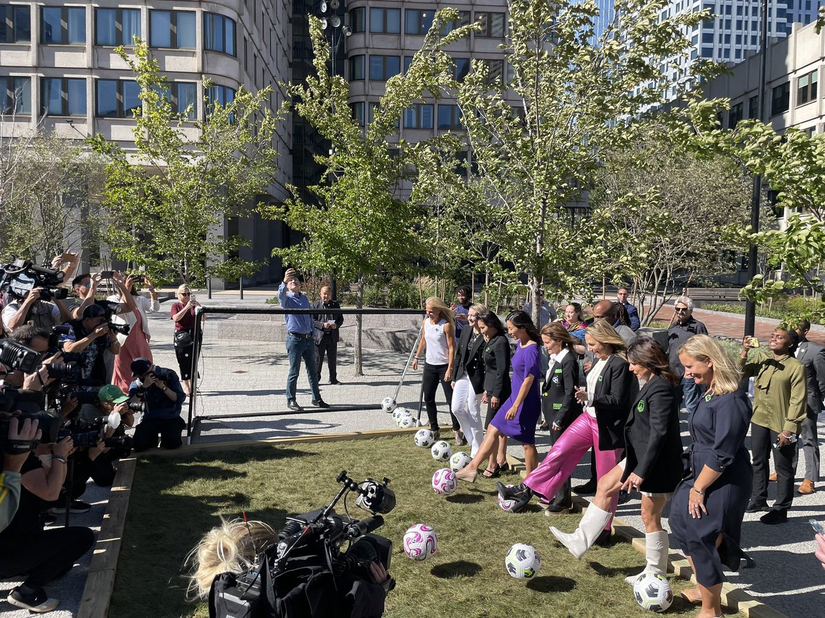 EmbraceBOS's tweet photo. Today, Embrace Boston joined partners in equity to welcome Bostonโs newest sports team of the NWSL
#bostonunity ๐ค https://t.co/t9Gt1ZK7cW