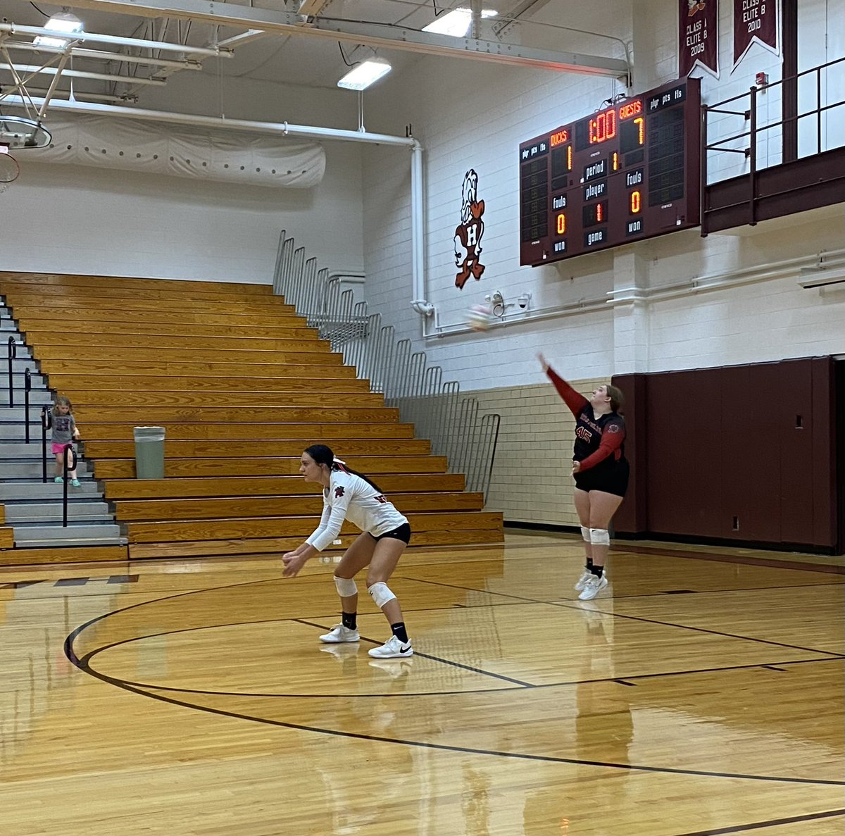 McTeacher5's tweet photo. 👏🏼North Fulton (4-3) with a W @ Havana. Bradford 7 digs; Yaste 2 aces; @oliviamiller_03 15 points, 21 assists, 3 aces; @samthum06 7 kills; @mpatter36 8 points; @CaliHanson3 6 kills, 6 blocks🙌🏼. JV with a W in 2 sets. #letsgocats #4teamvalley #nfwildcats  @FCusd3 @ErinTasker13 https://t.co/lDd1eXiKVv