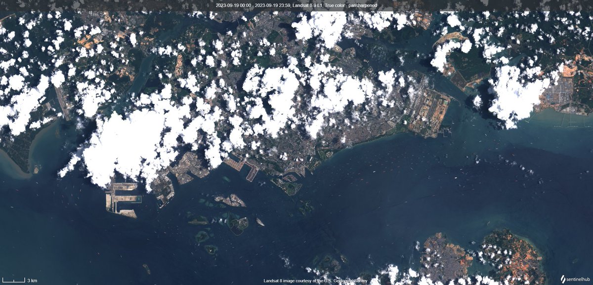 supbrow's tweet photo. Just another day in the Singapore Strait.
Truely a maritime "Crossroads"
ASEAN Navies gather in Batam for #ASEX-01 Natuna
๐ฎ๐ฉ๐ฒ๐พ๐ง๐ณ๐ธ๐ฌ
๐ฎ๐ณ Submarine & warship arrives in ๐ธ๐ฌ
๐จ๐ณ Naval Task Force trasits Singapore Strait on way to Gulf of Aden
@WarshipCam @StraitsSights https://t.co/CuAbiT2gtG