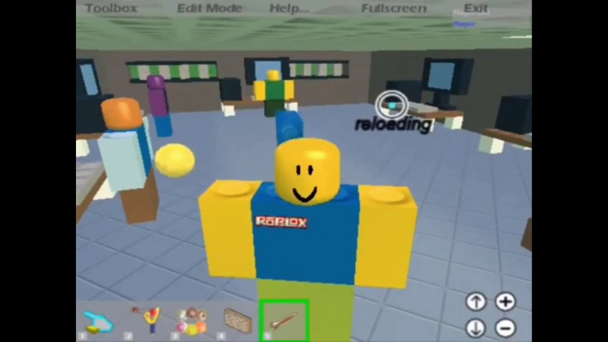 oh so yall wanted old roblox back and now that roblox's new update is bringing it back, yall are complaining smh