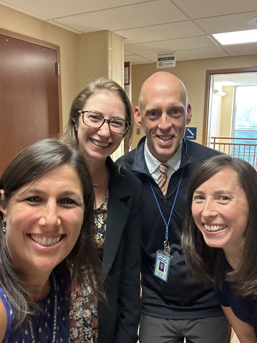 Sixth grade and upstairs G wing ready for Back to School Night 2023! 💙💛