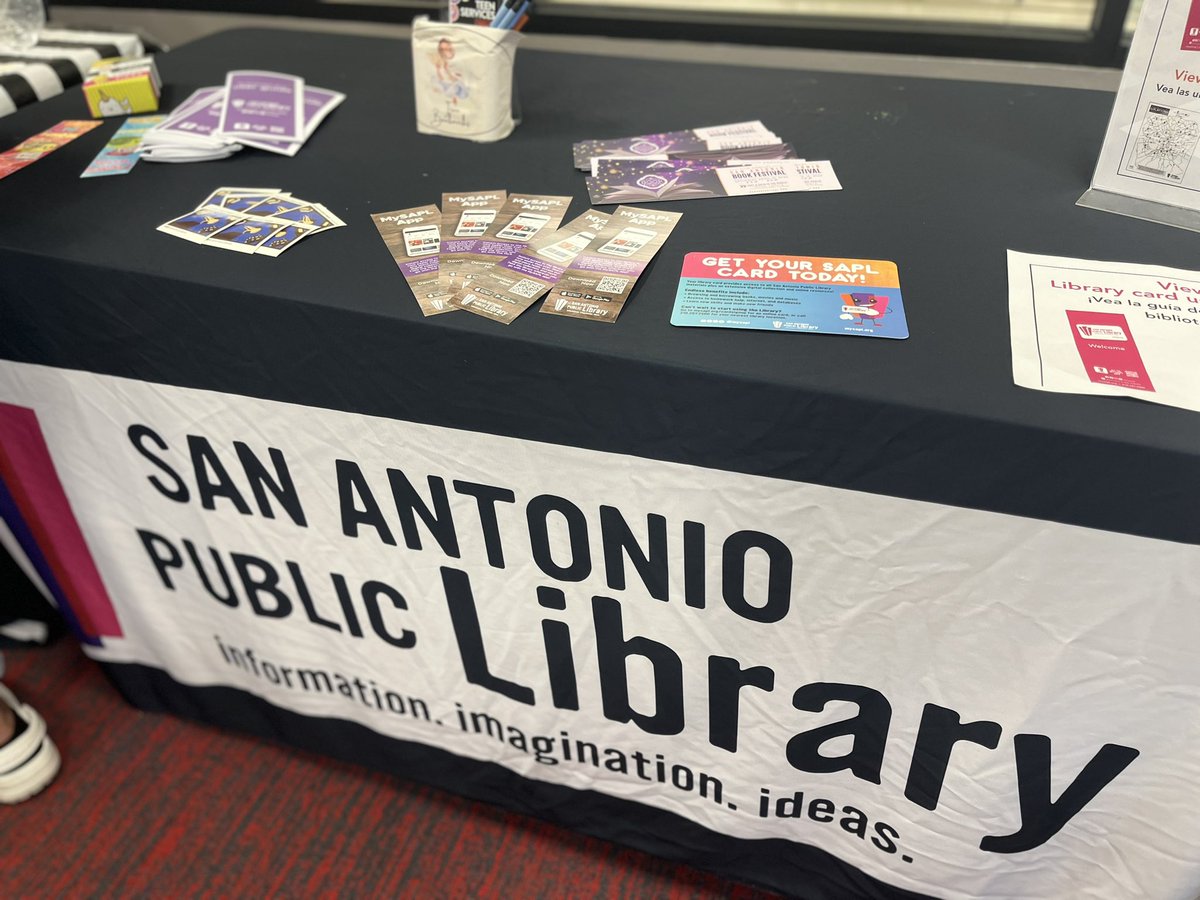 TaftHSLibrary's tweet image. Thank you to Lisa, the @210teenlibrary rep., who came out to our library today to help us celebrate and promote Library Card Sign-Up Month! The students really enjoyed it! 

#raiderslibrary 

@NISDLib 
@NISDTaft