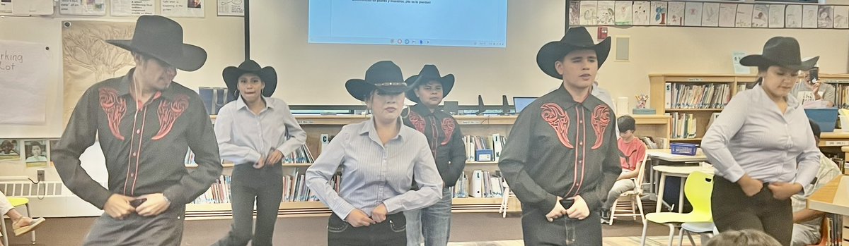¡El Baile folklorico de Casey Middle School se presentó en Columbine esta noche para nuestra reunión FET! ¡Gracias! Mes de la Herencia Hispana. Casey Middle School’s Baile folklorico performed at Columbine this evening for our FET meeting! Thank you! Hispanic Heritage Month
