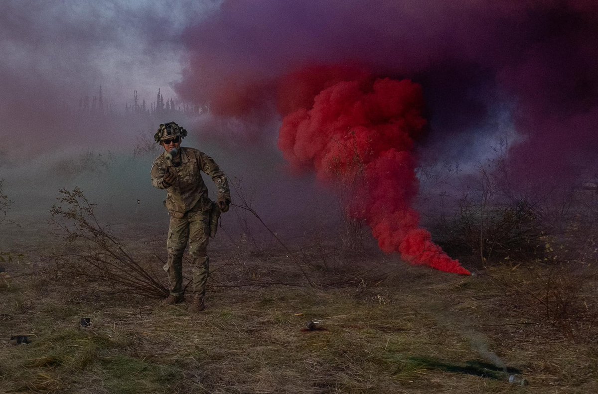 I_Corps's tweet image. Tough, realistic &amp;amp; look cool while you do it 😎

25th BSB conducts training to execute sustainment operations, conduct area defense operations &amp;amp; exercise mission command
#Beallyoucanbe 

@11thAirborneDiv @USARPAC @FORSCOM @USArmy