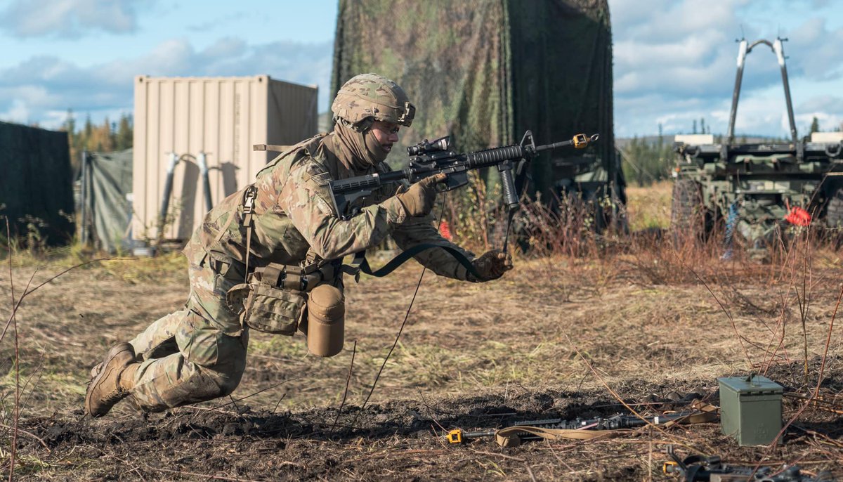 I_Corps's tweet image. Tough, realistic &amp;amp; look cool while you do it 😎

25th BSB conducts training to execute sustainment operations, conduct area defense operations &amp;amp; exercise mission command
#Beallyoucanbe 

@11thAirborneDiv @USARPAC @FORSCOM @USArmy