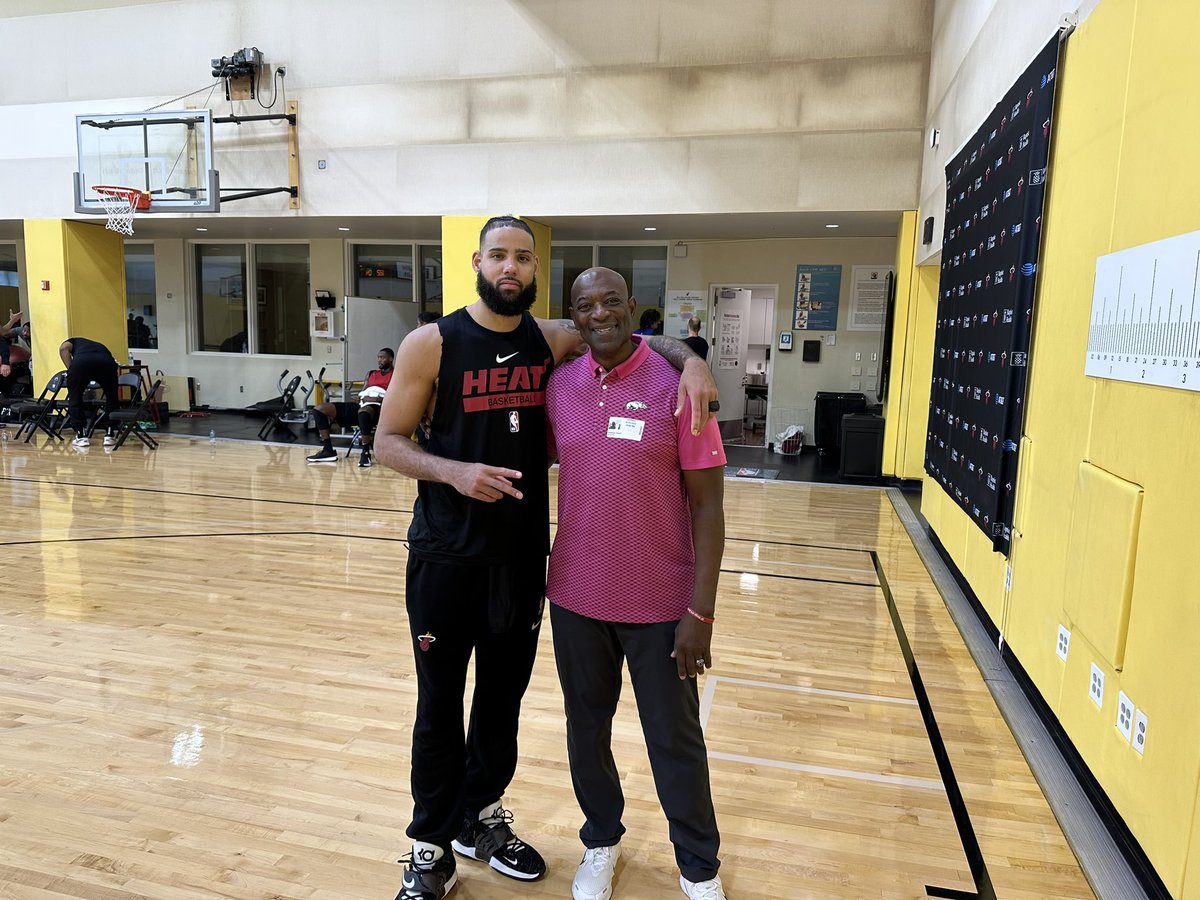 Keith Smart (@coachsmarty23) on Twitter photo HEAT FAMILY!!! <a href="/CoachSpo/">Erik Spoelstra</a>, Coach Quinn and Coach O…
Loved seeing <a href="/Calebmartin14/">Caleb Martin</a> preparing for the upcoming NBA Season! <a href="/RazorbackMBB/">Arkansas Razorbacks Men’s Basketball 🐗</a> HEAT FAMILY!!! <a href="/CoachSpo/">Erik Spoelstra</a>, Coach Quinn and Coach O…
Loved seeing <a href="/Calebmartin14/">Caleb Martin</a> preparing for the upcoming NBA Season! <a href="/RazorbackMBB/">Arkansas Razorbacks Men’s Basketball 🐗</a>