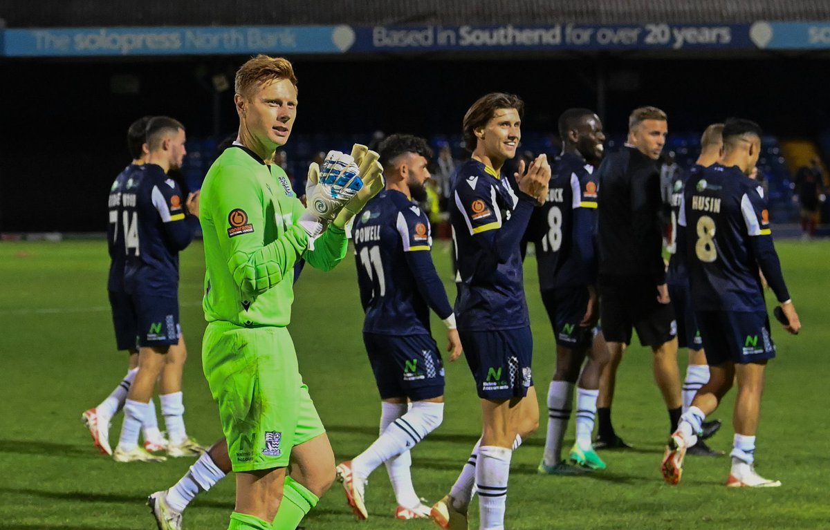 Was amazing to play for @SUFCRootsHall after such a long time not playing. Its unbelievable how the management team, players, supporters and people behind the scenes excel with all that’s going on, superhuman effort 💪. Another big one Saturday. Up The Blue Boys 🔵