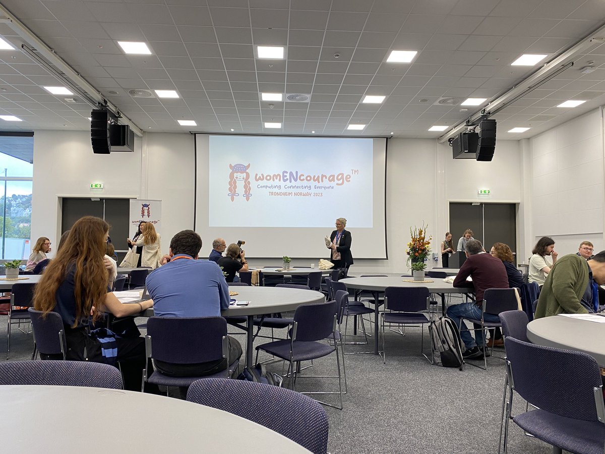 EmilianaMurgia's tweet image. Ready in … 3, 2, 1 … go! #acmwomencourage #womemcourage