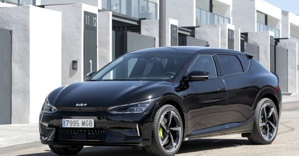 PremsaMotorCat's tweet photo. EV6 GT, EL ELÉCTRICO MÁS POTENTE DE KIA, EN AUTOBELLO BARCELONA. @KiaEspana @KiaPrensa_ES @EduardoDivar @SenseiNacho @AutobelloES @PremsaMotorCat #Kia #Autobello #APMCmotor https://t.co/7gnRjGClyo