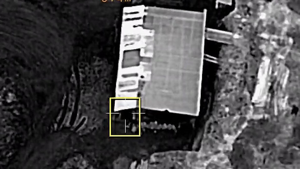 wwwmodgovaz's tweet photo. Colonel Anar Eyvazov: “We call the Armenian armed forces formations to disarm and surrender”

Read more: https://t.co/65Yh5X4nDZ https://t.co/YqcDpCsGQO