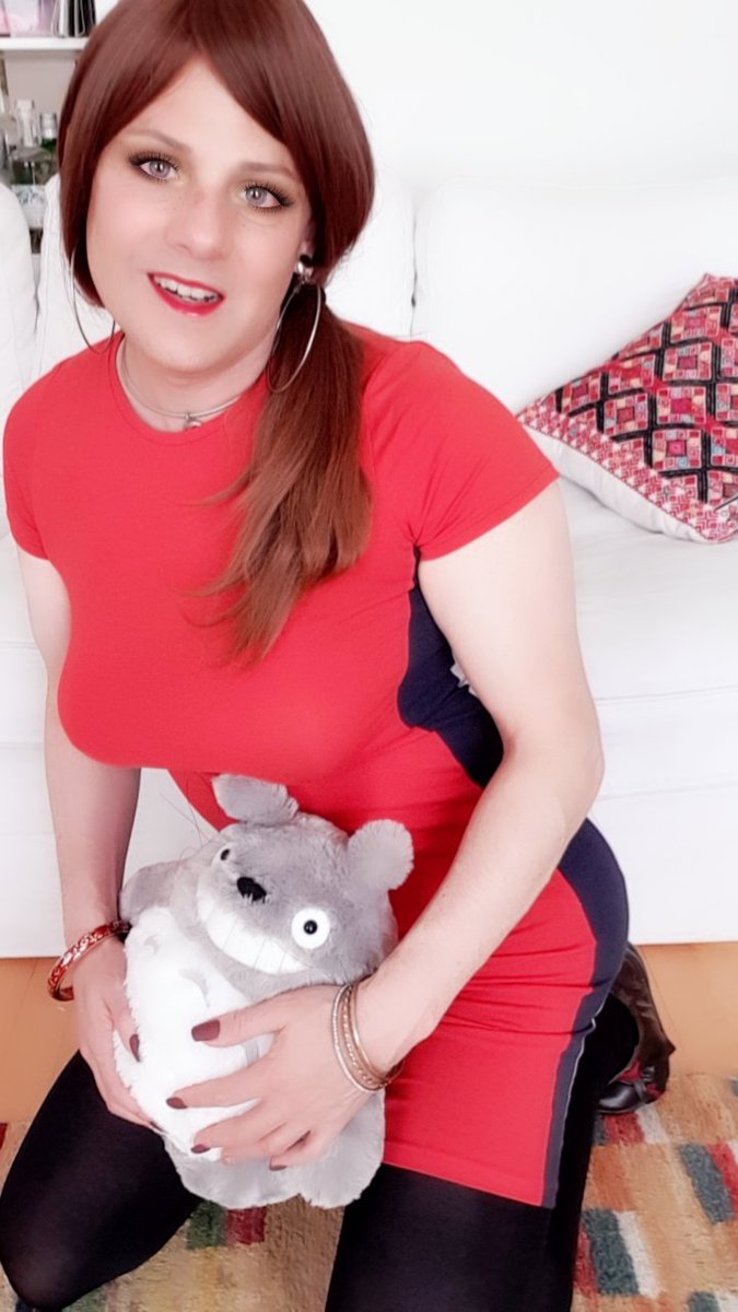 rossi_tg's tweet photo. Here I am with red mini dress and with my favorite plushie, Totoro❤ #tgirl #LGBTQ #genderfluid https://t.co/itDXnCKFpj