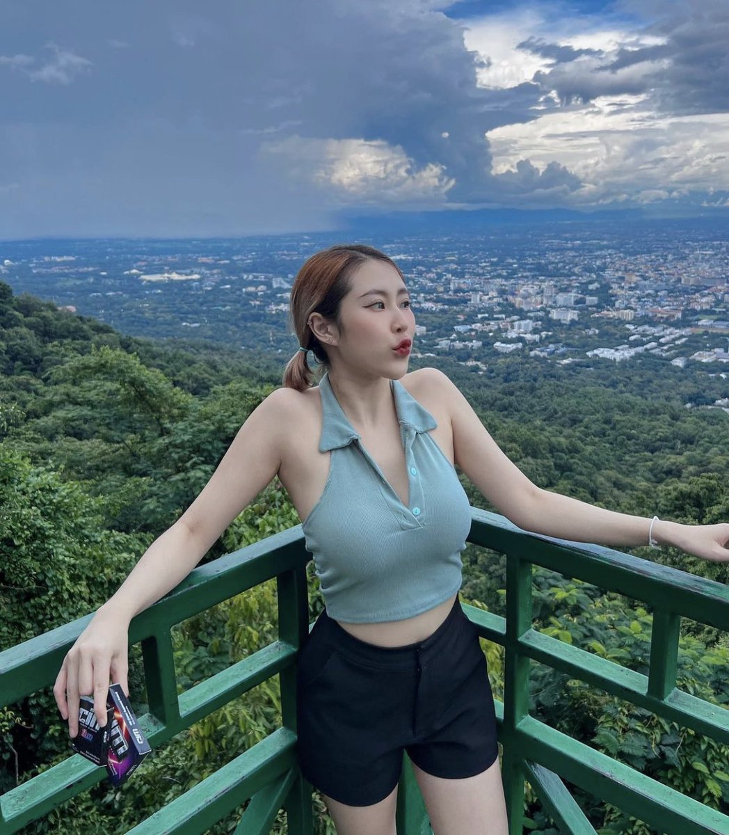 cinoffice's tweet photo. บางทีการที่เรา.. เดินช้าลง
อาจจะทำให้เราเห็นอะไร…ได้ชัดขึ้น.💙🦋
#ปีใหม่ #เบียร์เดอะวอยซ์ #วอลเลย์บอลหญิง #cimcinfun https://t.co/lS6My8gbcy