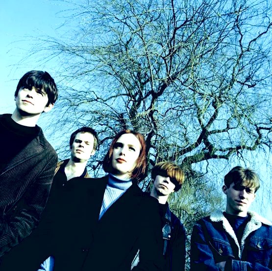 MJohnso93106225's tweet photo. #Creation20 20 | encore
slowdive | alison | 1993
https://t.co/v6kmABK1Hn via @YouTube https://t.co/hXxsdSnekS