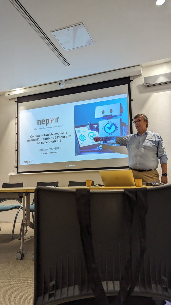 #SEO : C'est parti pour une petite matinée de conf avec la team SEO <a href="/Meilleurtauxcom/">Meilleurtaux</a> 

↪️ Pour ouvrir le balle, <a href="/Neper_Group/">Neper</a> : IA, Google et perception de la qualité de votre site. De bons reminder en perspective.