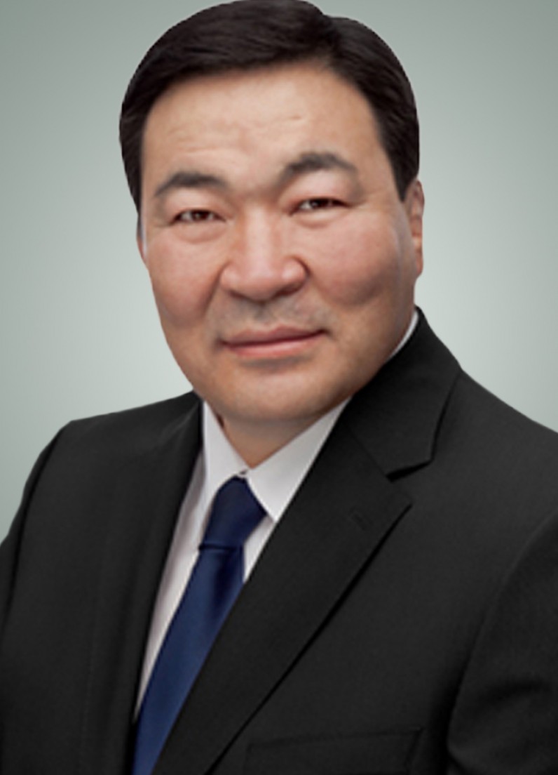 Сайдтай болоод шал дордов. Гэхдээ олимпод бүүр орж чадкуу болсон ч огцрохгүй энэ хүн. Учир нь Давааасүрэн Болорчулуун энэ гурав бол сөрж улдаж чангааж байгааж байгаад сайд болсон огцорвол сөрж эхлэнэ л гэж хардаг.