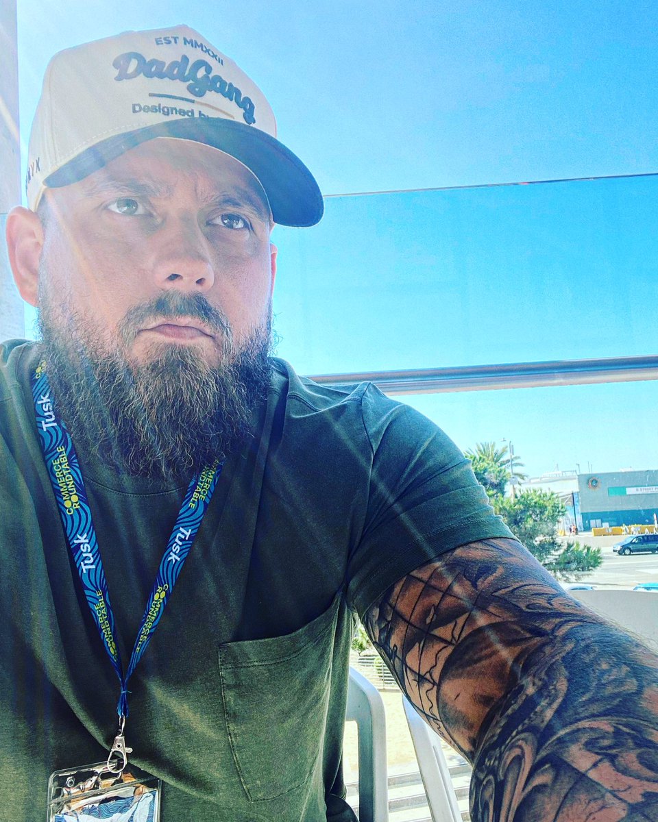 Alex_Hadding22's tweet image. San Diego light just hits different… learning from the best at the @Sendlane event!