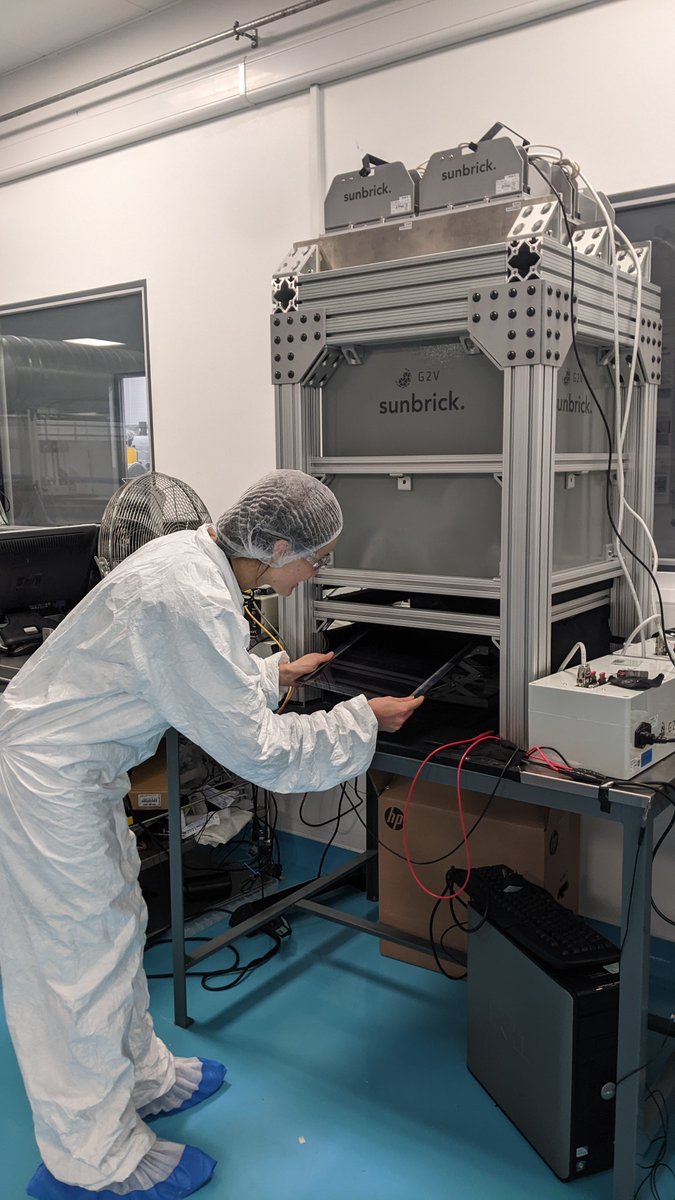 At our PMRC cleanroom finding out from Dr Carys Worsley how the carbon #perovskite #SolarCells are made ☀

From printing with the screen printer to testing them in the solar simulator...