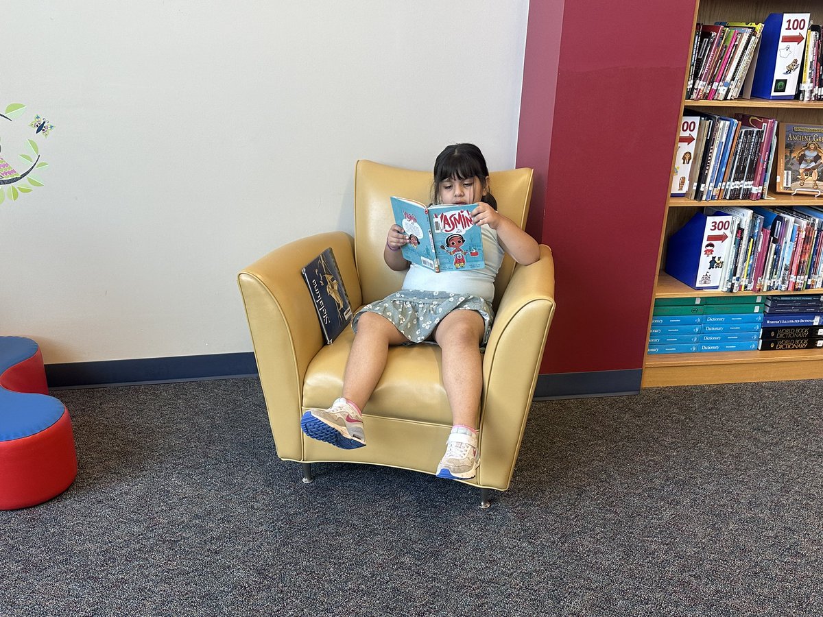 N__Castro's tweet photo. Weekly library visits are still my absolute favorite!  Ever since I could remember public or school library.  ❤️📚
#AVCato
@modonnellcisd 
#CastroFirstFun https://t.co/nbwyFYEIK4