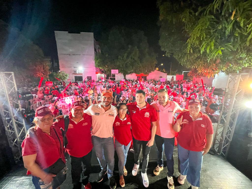 ErasmoZB's tweet photo. Le llegó la hora a Montería de retomar su rumbo con #CórdobaPr1mero ✅

Gracias amigos liberales por su respaldo. Sigamos juntos barrio a barrio para que escribamos la nueva historia social y económica de la capital y Córdoba.
¡Sí se puede! https://t.co/eTxkuC25tr