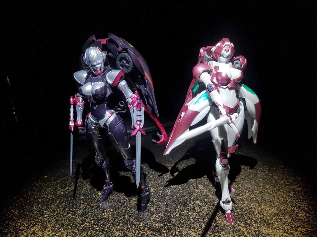 TheLocalBard's tweet photo. EX-01 Nicee and EX-01 Plus Mooka (Mocha). Mochas alternate head does have eyes but they're hidden under her bangs.
#EX01Nicee #EX01PlusMooka #Nicee #Mooka #Mocha #RobotGirls #ToyPhotography @Phoenix_BFB https://t.co/V8CvB3Mx8k