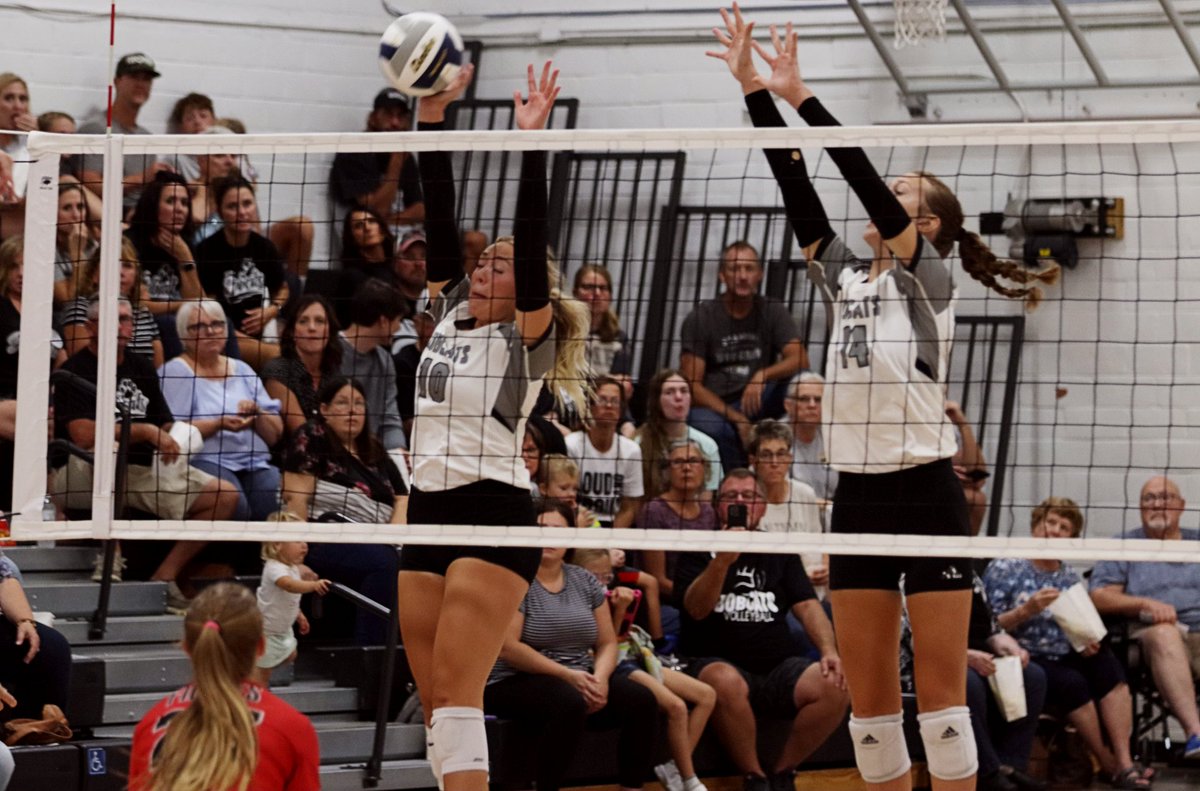 YNT_Christian's tweet photo. Unofficial #'s from EMF's 3-1 loss to Sutton:

Kaydence Haase 11 kills/4 aces
Savana Krupicka 7 kills
Ella Archer 4 kills/1 ace/3 blocks
Keila Ricenbaw 2 kills/1 ace/1 block
Malorie Staskal 3 kills/2 blocks
Kiley Oldehoeft 3 kills/1 ace/2 blocks
#nebpreps https://t.co/mVnnT1Mu9j