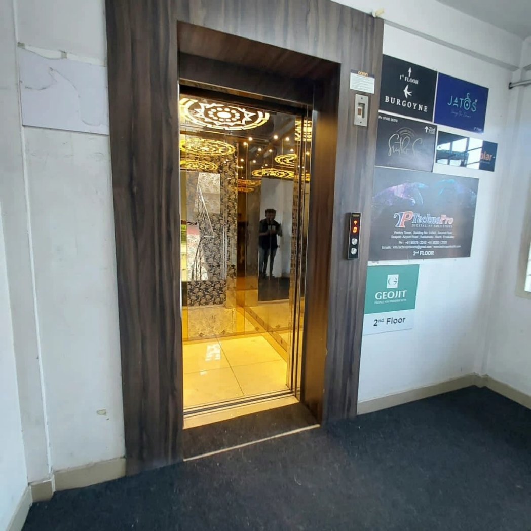 aaronelevators's tweet image. luxury home elevators in kerala #homeelevatorkerala #homeliftcompanykerala #homelift #elevator