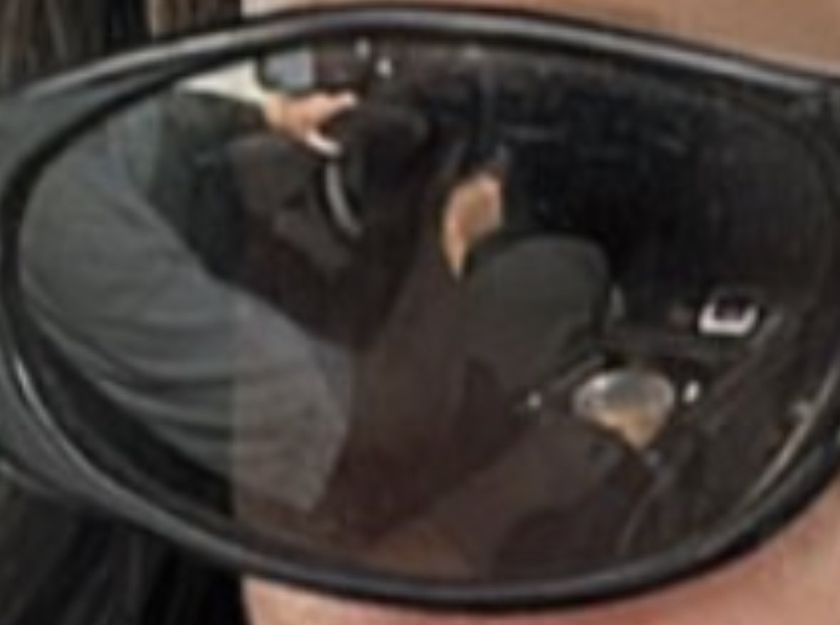 the5sosinsider's tweet image. Calum on Almondmilkhunni's IG story!