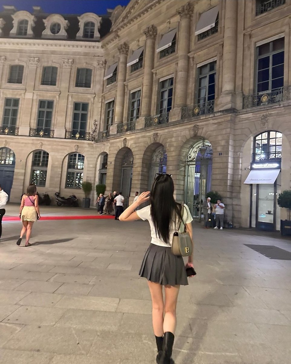chaewon tweet media