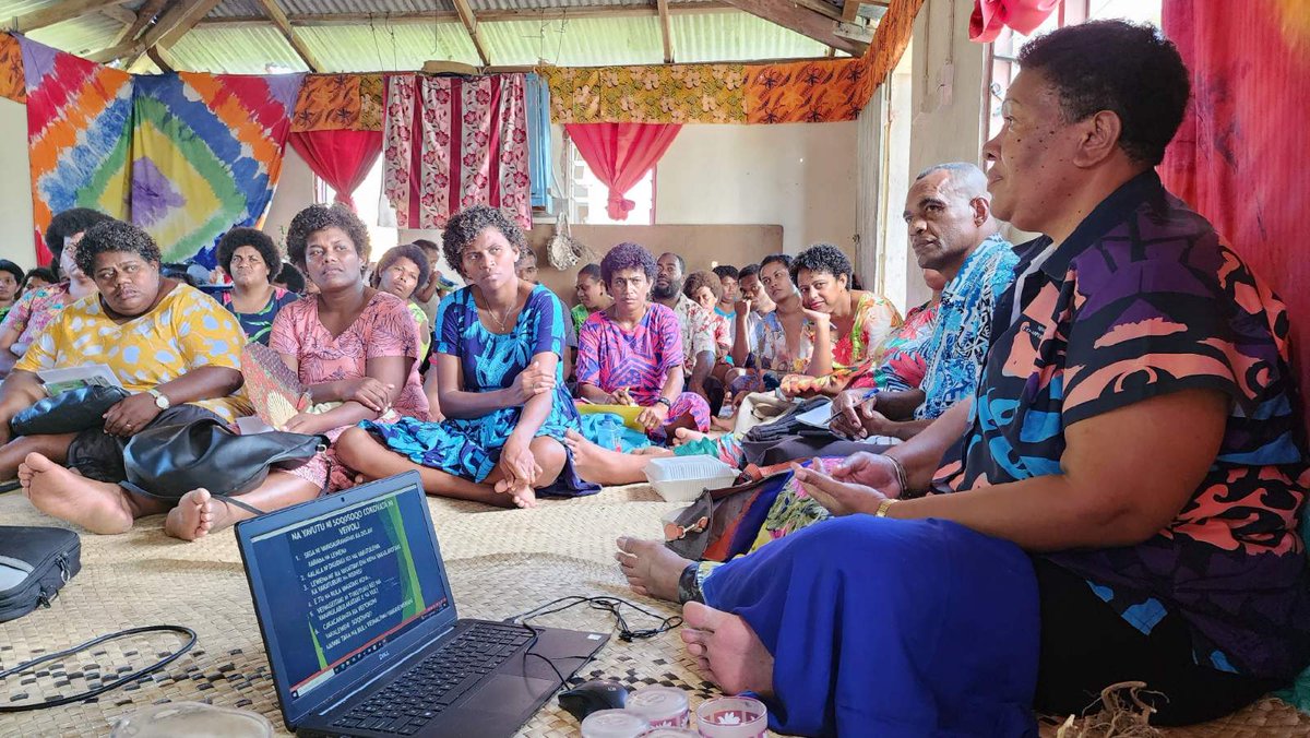 UNDP_Pacific's tweet photo. A collaborative effort in 🇫🇯 Kadavu! 220 farmers &amp; entrepreneurs (140♀️+80♂️) explored cooperatives and business continuity planning, the way for #sustainable local economic development. Kudos to our partners @MCTTTFiji &amp; the iTaukei Affairs Trust Board. 👉🏾https://t.co/ATtSqJhw2G https://t.co/oZRJbGN7pg