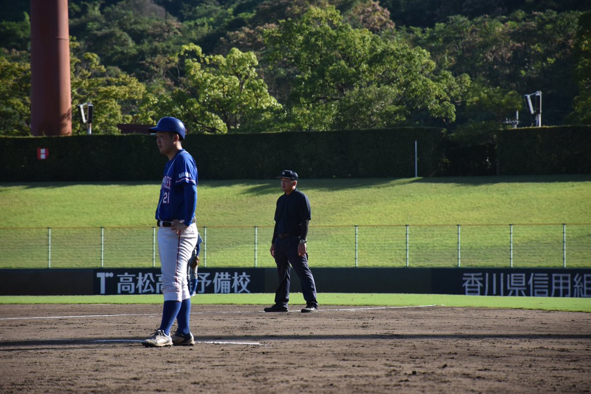 Miracle898989's tweet photo. 『第６０回高松市民早朝野球大会』
4年ぶりに開催された歴史ある高松市民早朝野球大会の運営補助をミラクルズが行いました。
第60回も開催されており歴史があります。そのような歴史ある大会の運営補助をすることができ貴重な経験となりました。
#高松市軟式野球連盟 https://t.co/Un3ThYnB9r