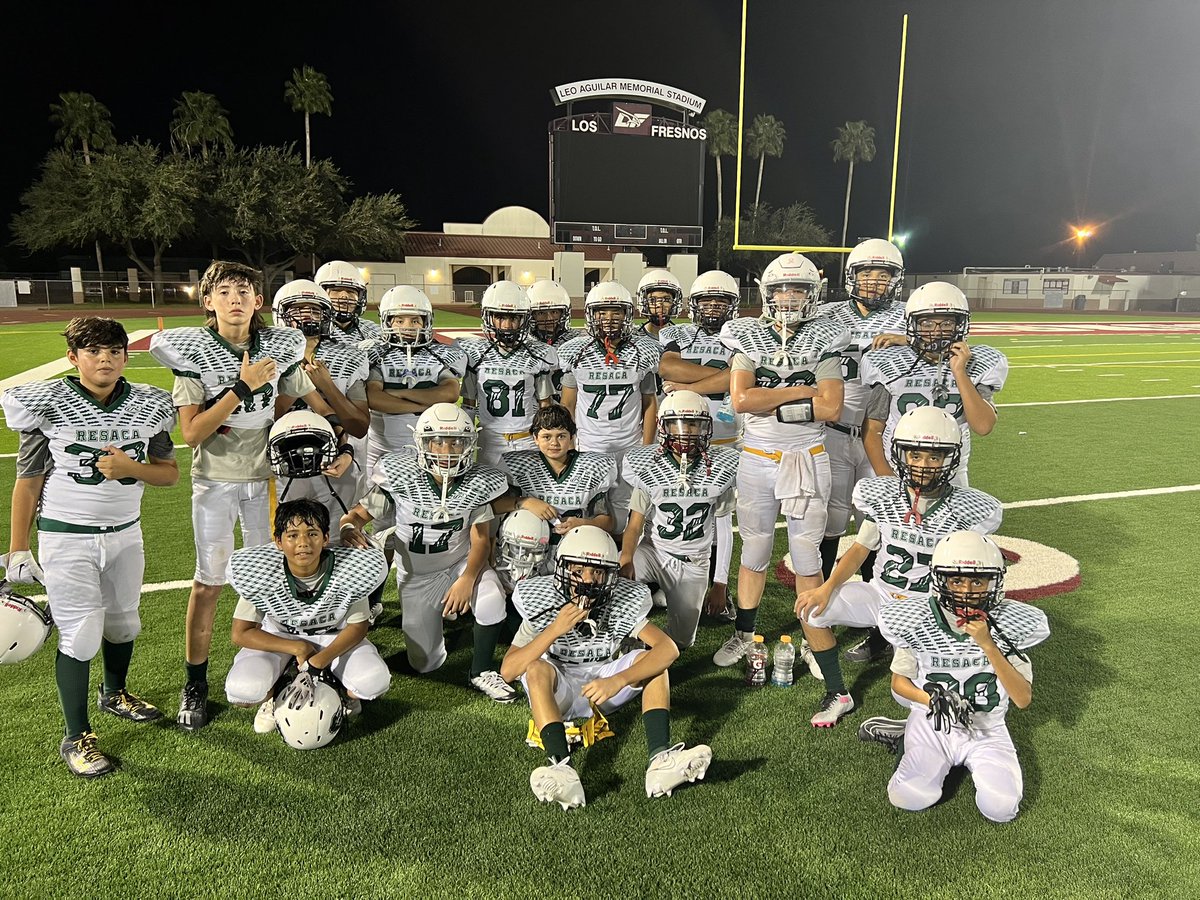 Big shout out to our 8th grade boys tonight! Proud of the way you boys keep playing as a team! Let’s Goooo!!🐊🏈