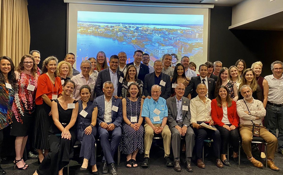 vavinator's tweet photo. So pleased to have taken part today in the first University of Wisconsin-Madison Salud Badger alumni event in Colombia. Several generations of Badgers gathered in Medellin and shared stories of their special moments in Madison. https://t.co/uoCw8aM6WI