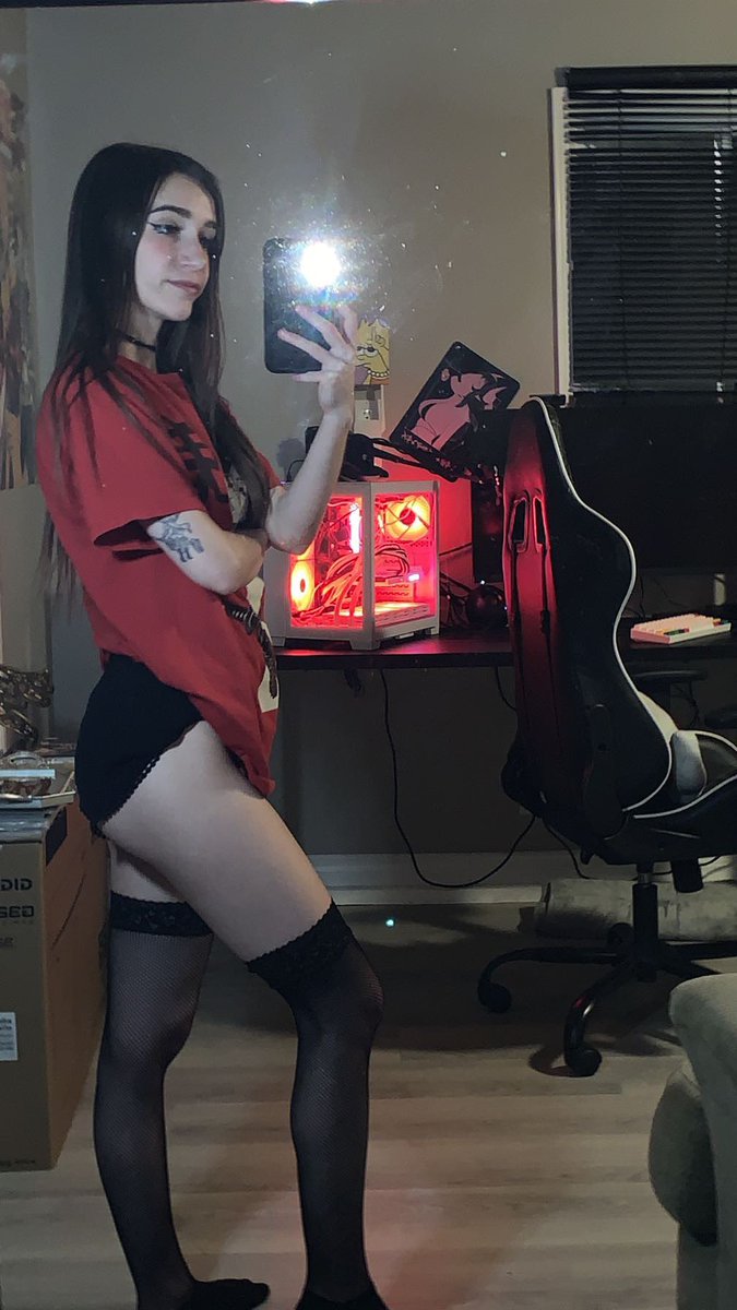 hiiiyaa ❤️‍🔥 don’t mind my dirty mirror tehe 🤭