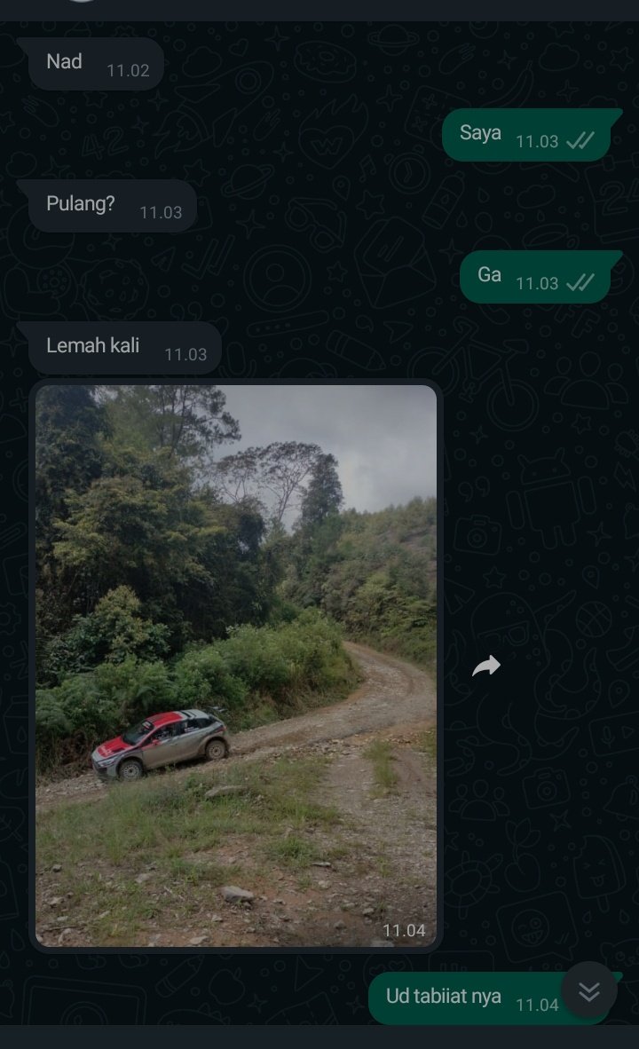 nadintull009's tweet photo. Mang boleh di suru pulng hanya karna mau nonton balapan 🤜🤛 
#balapdanautoba
#balapan
#kfcjangonyaayam https://t.co/RAbHcYicWO